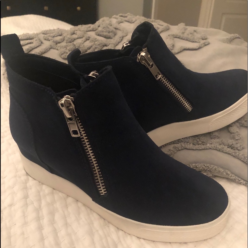 Steven Madden Blue suede wedge sneakers